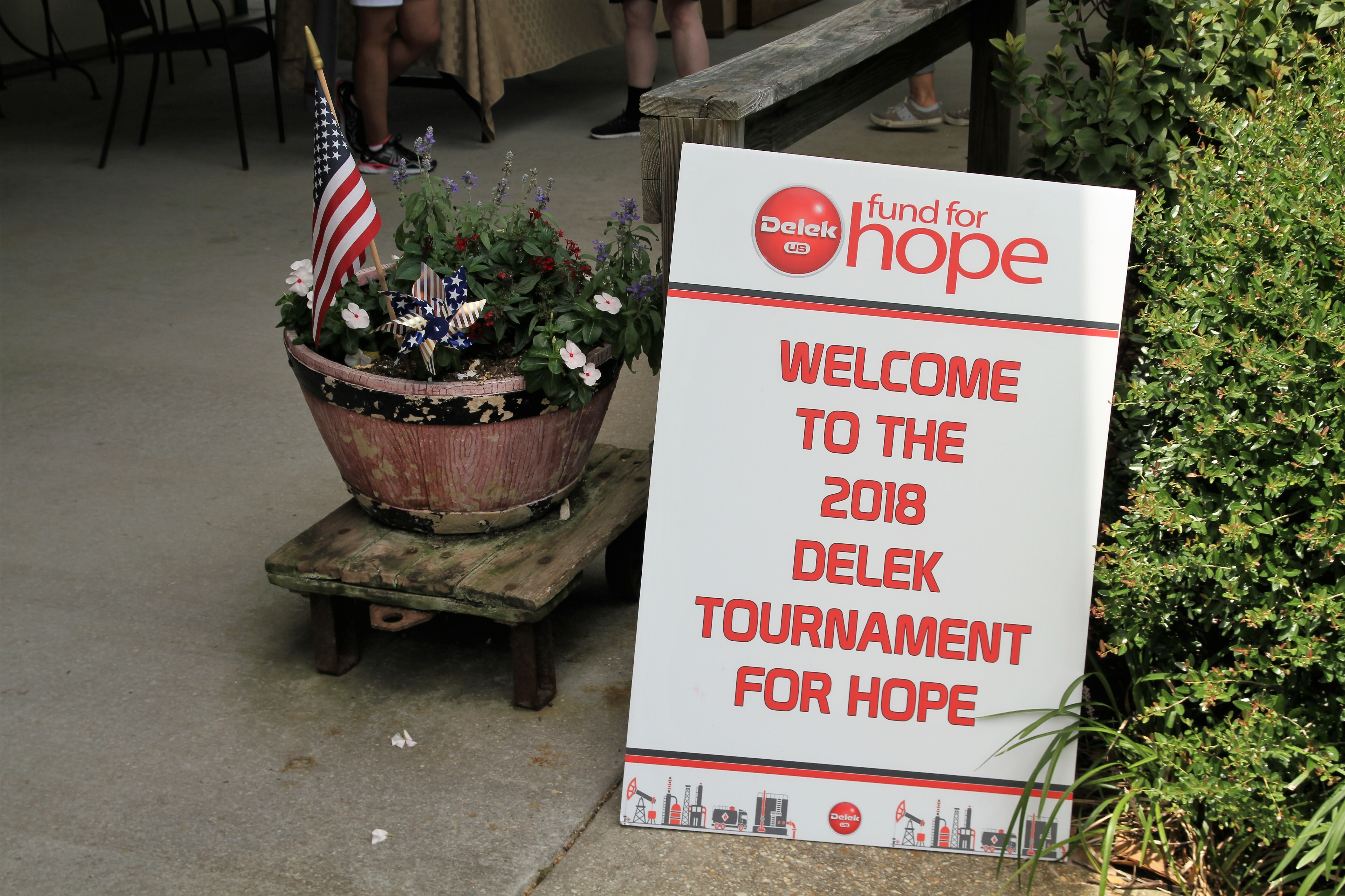 delek tournament for hope sign